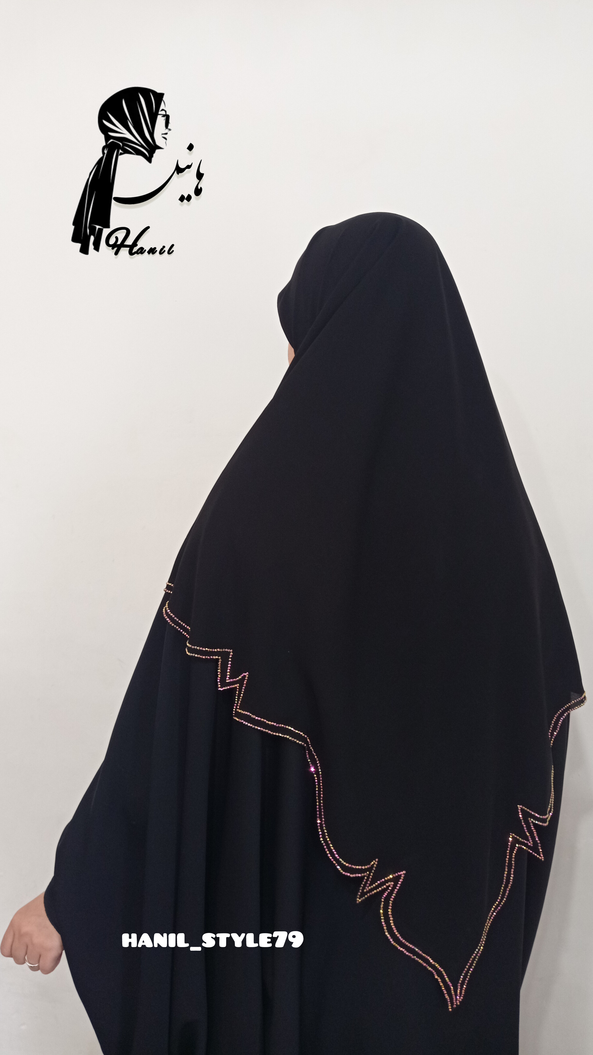 روسری مشکی نگین کاری طرح زیگزاگ