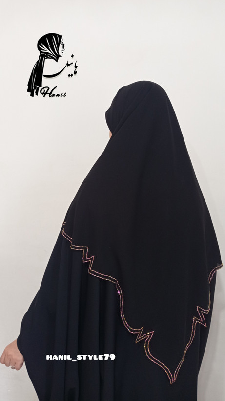 روسری مشکی نگین کاری طرح زیگزاگ